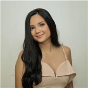 Me defino como una persona paciente especialmente en el ámbito infantil, dispuesta a ayudarle a los niños con sus tareas